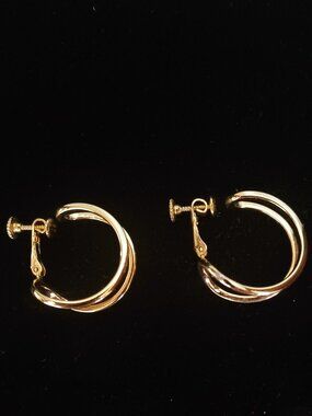 Vintage Napier Gold Tone Hoop Clip On Earrings 1." Classic Elegant Minimalist